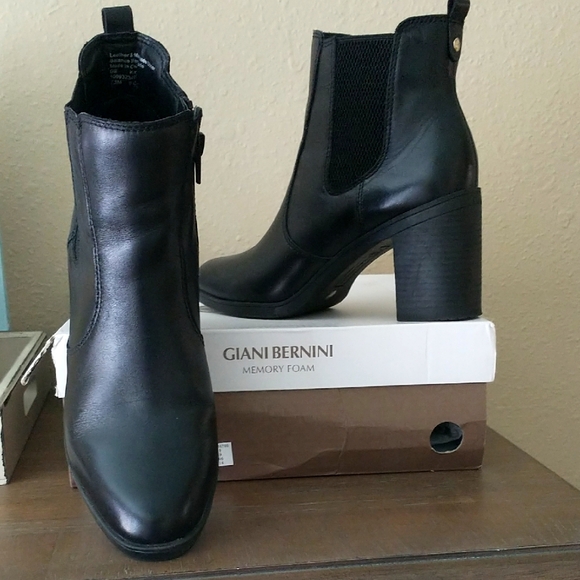 Giani Bernini Black Memory Foam Boots - Picture 1 of 8